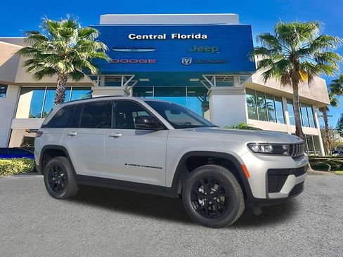 New 2026 Jeep Grand Cherokee Altitude RWD image 2