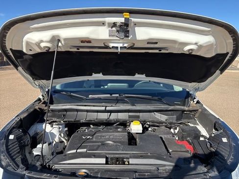 Used 2023 Nissan Pathfinder SL w/ Black Appearance Package image 11