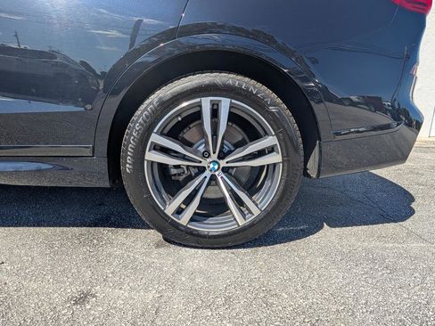 Used 2019 BMW X7 xDrive50i w/ M Sport Package AWD/4WD image 9