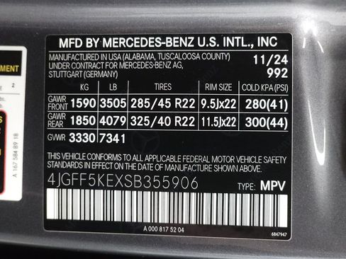 Used 2025 Mercedes-Benz GLS 450 4MATIC image 40