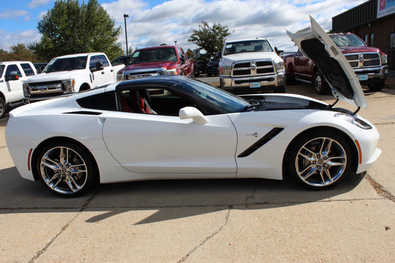 Used 2016 Chevrolet Corvette Stingray Coupe w/ 2LT Preferred Equipment Group RWD image 8