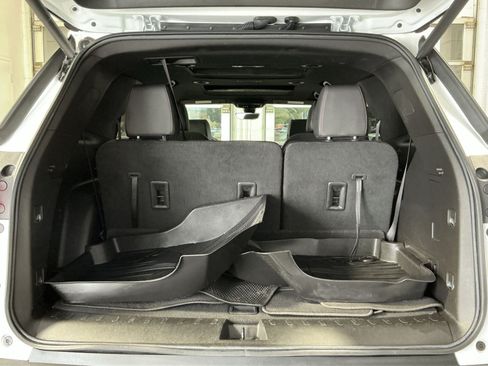 Used 2023 Chevrolet Traverse RS AWD/4WD image 27