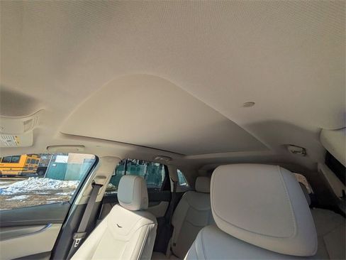 Used 2022 Cadillac XT5 Premium Luxury image 28