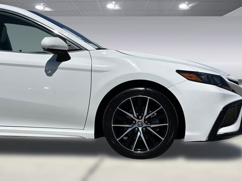 Used 2024 Toyota Camry SE FWD image 22