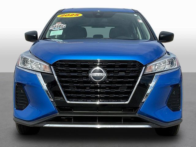 Certified 2025 Nissan Kicks Play S FWD image 2
