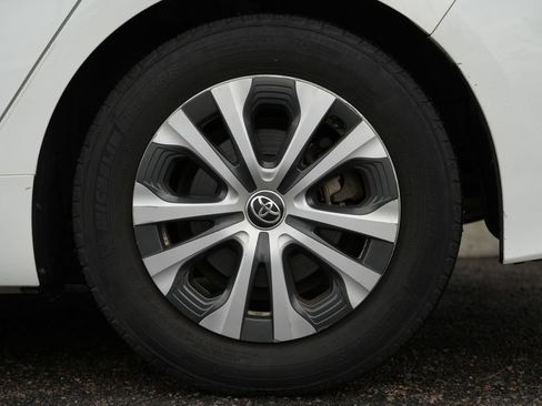 Used 2021 Toyota Prius Prime LE w/ Carpet Mat Package (TMS) FWD image 14