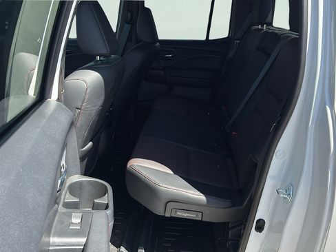 Used 2025 Honda Ridgeline Black Edition image 25