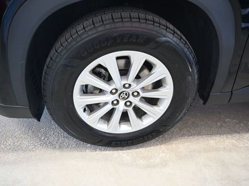 Used 2024 Toyota Grand Highlander AWD image 31