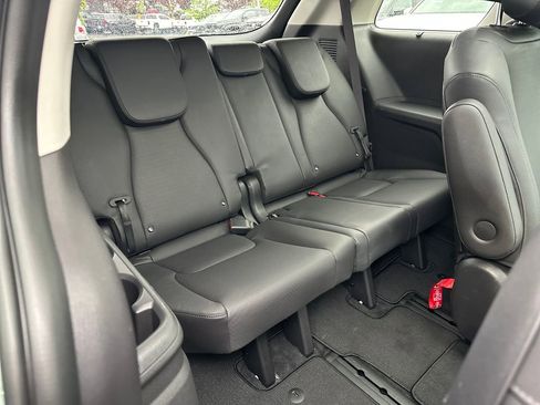 Used 2025 Kia Carnival SX Prestige FWD image 15