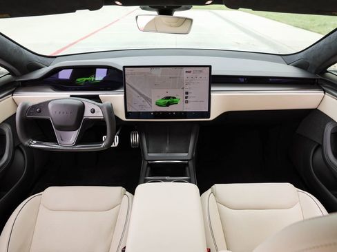 Used 2022 Tesla Model S Plaid image 30