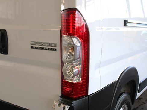 Used 2024 RAM ProMaster 2500 w/ Convenience Group FWD image 24