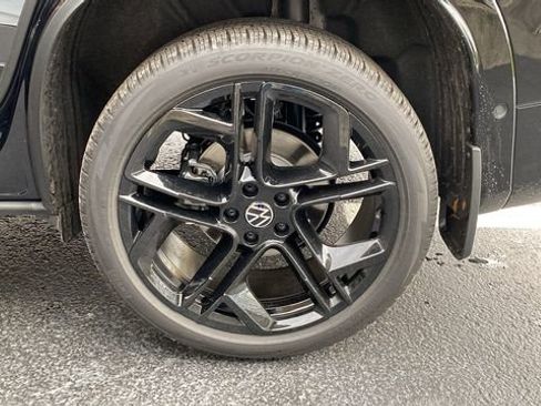 New 2026 Volkswagen Tiguan SE R-Line image 25