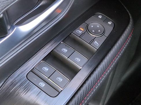 Used 2025 Nissan Kicks SR FWD image 21