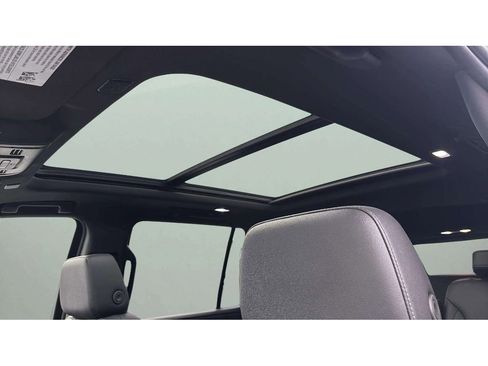 Used 2021 Chevrolet Tahoe LT image 11