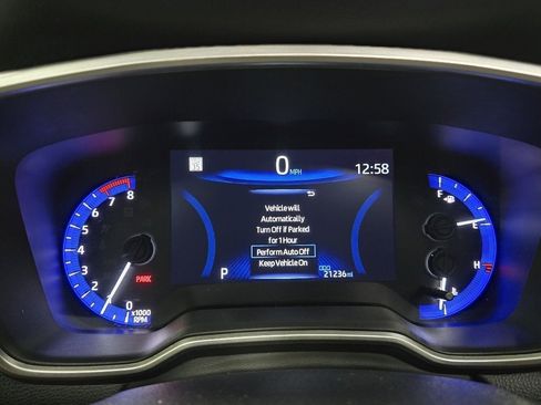 Used 2022 Toyota Corolla Cross XLE image 27