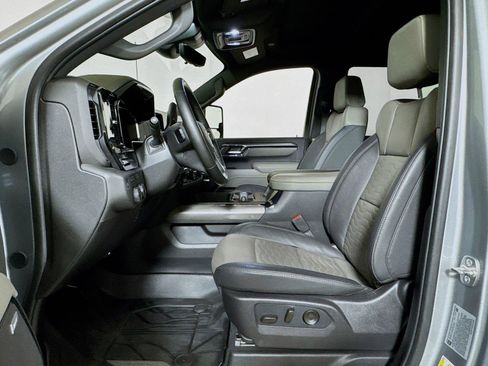Certified 2026 Chevrolet Silverado 2500 ZR2 w/ LPO, Dark Essentials Package AWD/4WD image 20