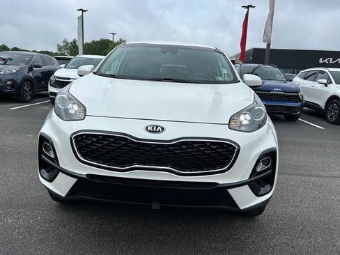 Used 2022 Kia Sportage LX image 9