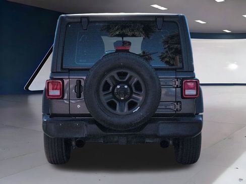 Used 2021 Jeep Wrangler Unlimited Sport image 4