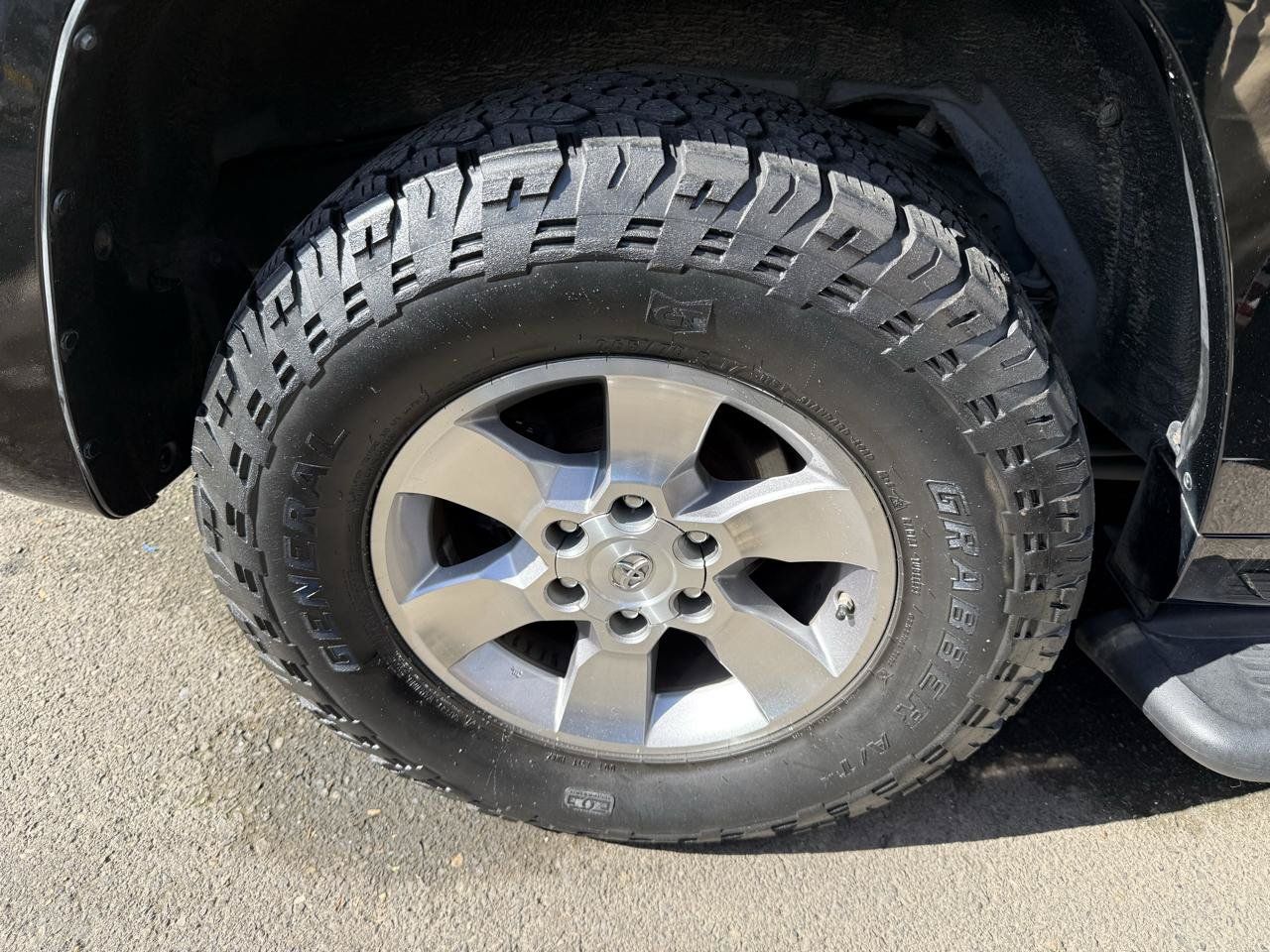 Used 2011 Toyota 4Runner SR5 RWD image 30