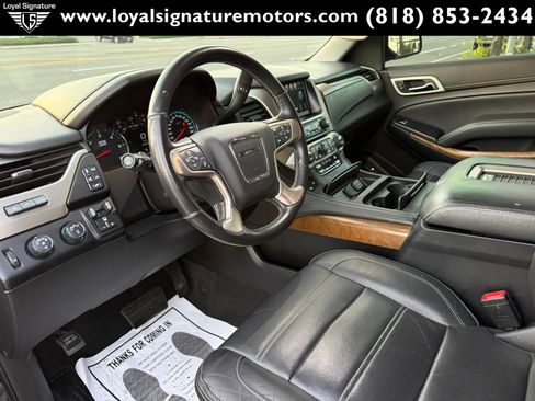 Used 2020 GMC Yukon Denali w/ Denali Ultimate Package image 25