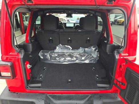 Certified 2024 Jeep Wrangler Sport S image 28