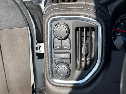 Used 2020 Chevrolet Silverado 1500 LT image 18