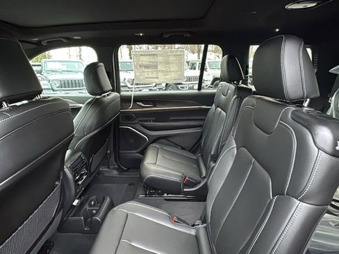 New 2026 Jeep Grand Cherokee L Limited image 27