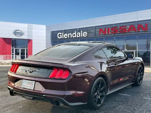 Used 2018 Ford Mustang Coupe w/ Black Accent Pkg RWD image 4