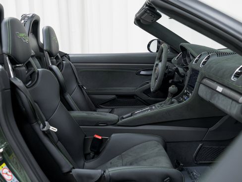 Certified 2024 Porsche 718 Boxster Spyder RS image 40