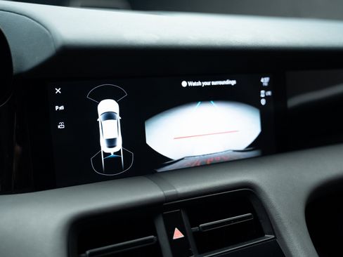 Used 2022 Porsche Taycan 4S image 47