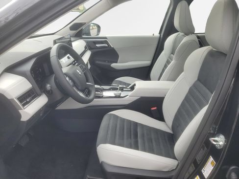 New 2026 Mitsubishi Outlander SE AWD/4WD image 12
