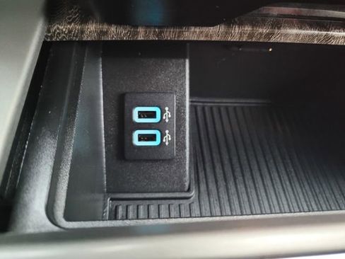 Certified 2019 Ford F350 Lariat w/ Lariat Ultimate Package image 24