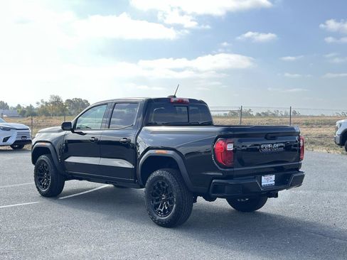 New 2026 GMC Canyon Elevation w/ LPO, Black Badging Package RWD image 5