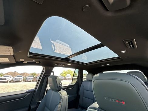 New 2026 GMC Acadia AT4 w/ Super Cruise Package AWD/4WD image 19