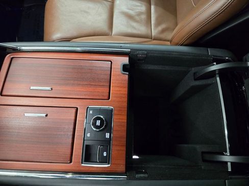 Used 2023 Lincoln Navigator L Reserve AWD/4WD image 30