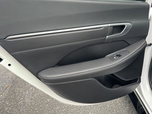 Used 2023 Hyundai Sonata Limited FWD image 16