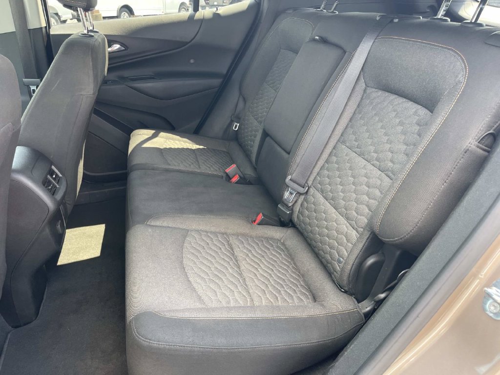 Used 2018 Chevrolet Equinox LT FWD image 18