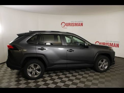 Used 2024 Toyota RAV4 XLE FWD image 9