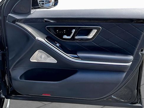 Used 2025 Mercedes-Benz S 500 4MATIC image 23