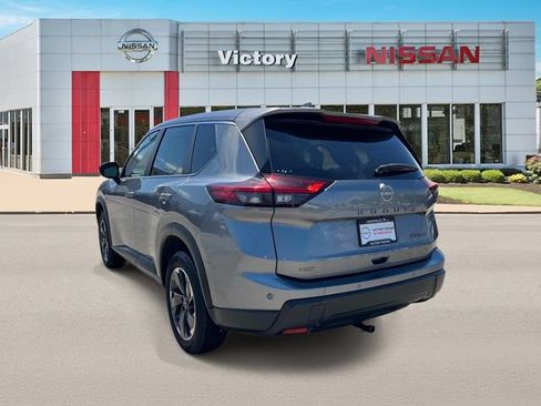 Used 2024 Nissan Rogue SV AWD/4WD image 5