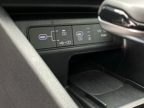 Used 2025 Hyundai Tucson SEL FWD image 19