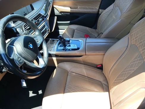 Used 2018 BMW 750i xDrive AWD/4WD image 3