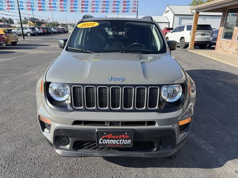 Used 2022 Jeep Renegade Sport w/ Sport Appearance Group AWD/4WD image 10