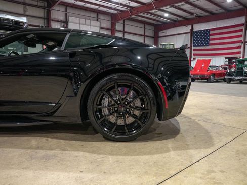 Used 2019 Chevrolet Corvette Grand Sport w/ Z07 Performance Package image 5