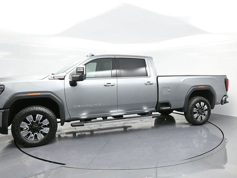 Used 2024 GMC Sierra 2500 Denali w/ Denali Reserve Package image 4