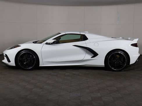 Used 2021 Chevrolet Corvette Stingray Premium Conv w/ Z51 Performance Package image 17