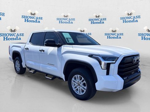 Used 2023 Toyota Tundra SR5 w/ SR5 Convenience Package AWD/4WD image 10