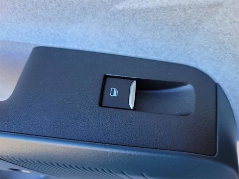 Certified 2022 Ford Maverick XLT image 18