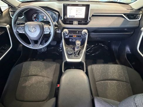 Used 2025 Toyota RAV4 XLE image 30