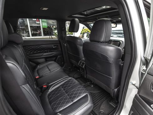 Used 2022 Mitsubishi Outlander GT AWD/4WD image 28